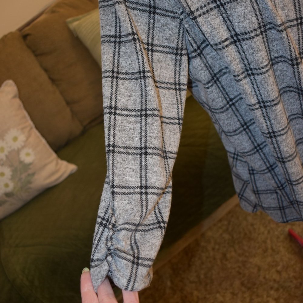 top - Picture 3 of 6